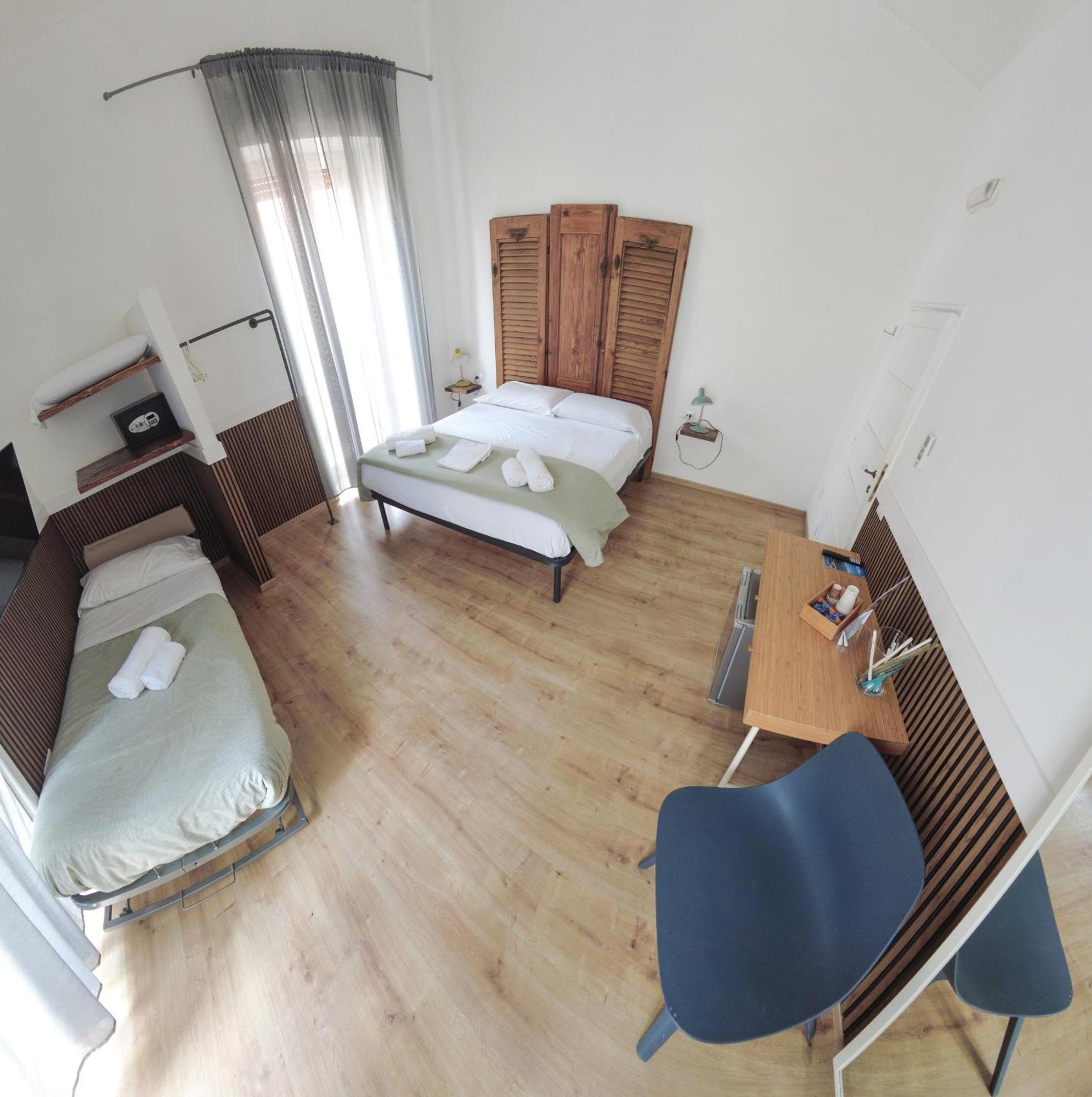 B&B Universita ナポリ エクステリア 写真